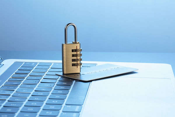 識別和降低組織風(fēng)險(xiǎn)，保障企業(yè)穩(wěn)健發(fā)展