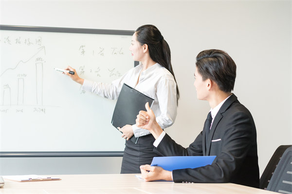 深化人力資源培訓(xùn)，打造高素質(zhì)專業(yè)化人才團隊