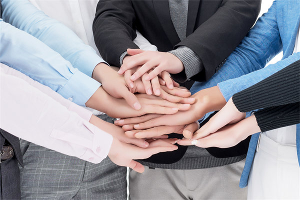 績效反饋助力成長，促進(jìn)員工與企業(yè)共進(jìn)步