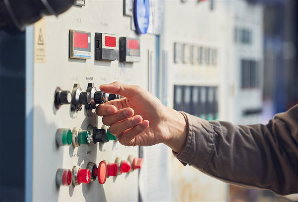 持續改進機制在精益生產中如何驅動質量與成本雙贏？