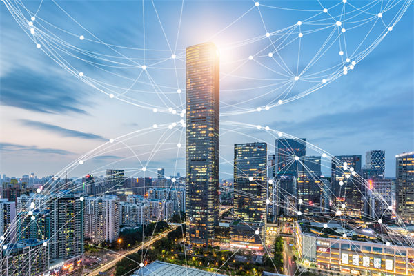 組織規(guī)劃中，如何確保戰(zhàn)略方向與市場需求一致？