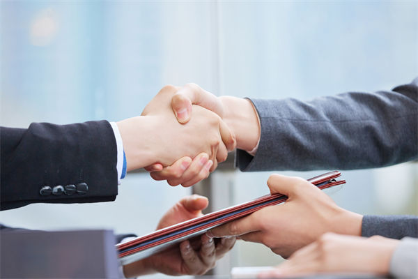 女子漏接電話被市監(jiān)所工作人員辱罵，人力資源管理有何感悟？