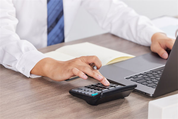 企業(yè)預(yù)算管理，如何精準(zhǔn)預(yù)測(cè)并有效應(yīng)對(duì)市場(chǎng)變化？