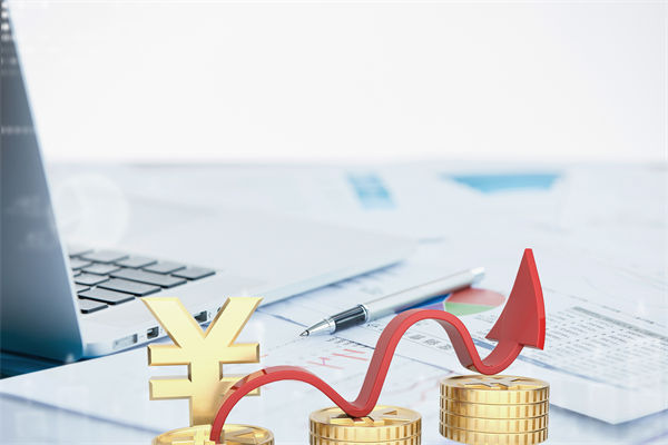 如何通過集團管控促進子公司間的協同合作與資源共享？