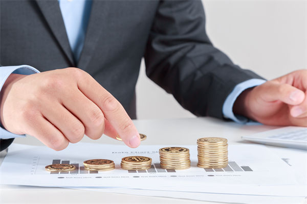 劉強東自購8萬盒巧克力贈員工，對薪酬管理的啟示