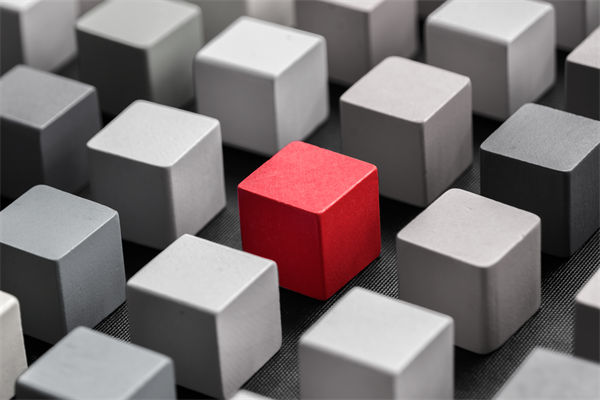 如何在競爭激烈的市場中保持品牌差異化優勢？