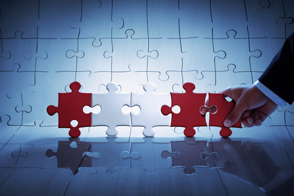 傳統(tǒng)管理失效，管理咨詢?cè)鯓訋?lái)顛覆式變革策略？