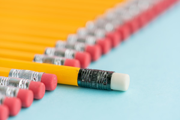 如何通過創(chuàng)新策略提升品牌影響力和市場占有率？