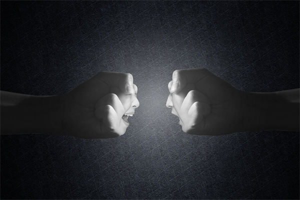 內(nèi)部矛盾重重，管理咨詢?nèi)绾沃χ亟ê椭C高效組織？