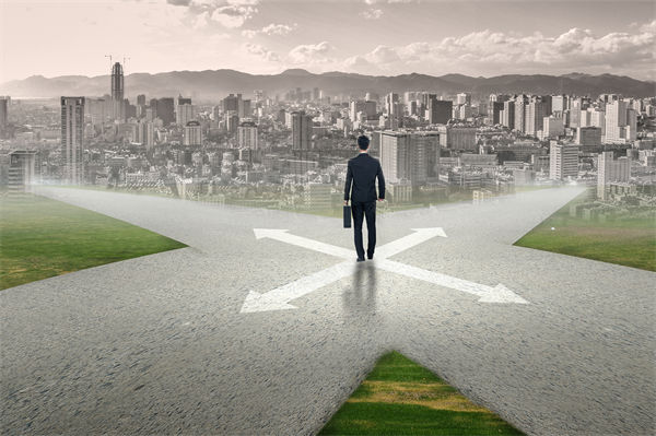 企業(yè)轉(zhuǎn)型遇阻，管理咨詢?nèi)绾尉珳?zhǔn)破局開辟新增長路徑？