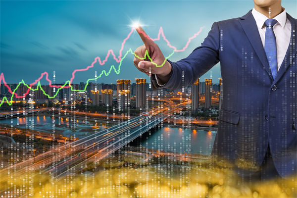 市場瞬息萬變，企業戰略該如何靈活調整以搶占先機？