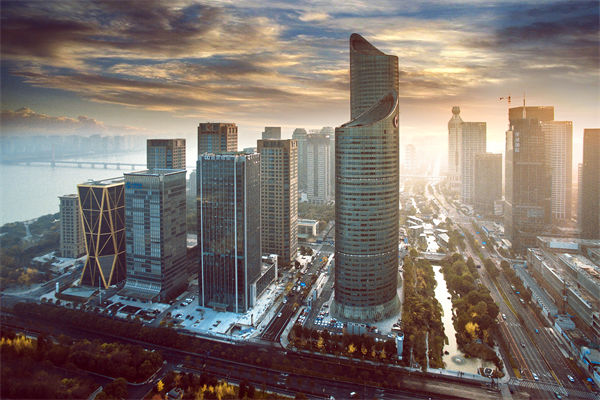 市場突變計劃失效，年度計劃如何靈活應對突發情況？