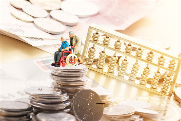 人力資源管理：老人養老金被孩子刷走卡里只剩5塊8