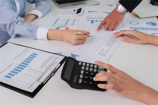 文化口號(hào)貼滿墻，企業(yè)文化如何真正走進(jìn)員工心里？