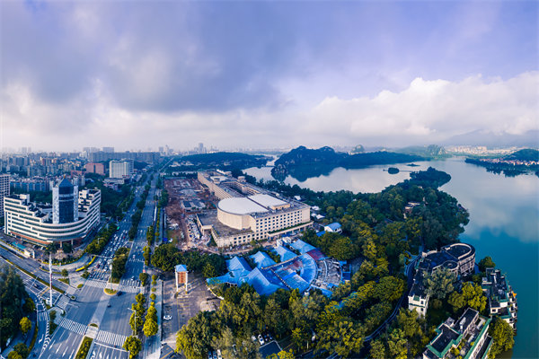 企業(yè)陷戰(zhàn)略迷茫難尋增長(zhǎng)路，肇慶戰(zhàn)略咨詢公司能指明方向嗎？